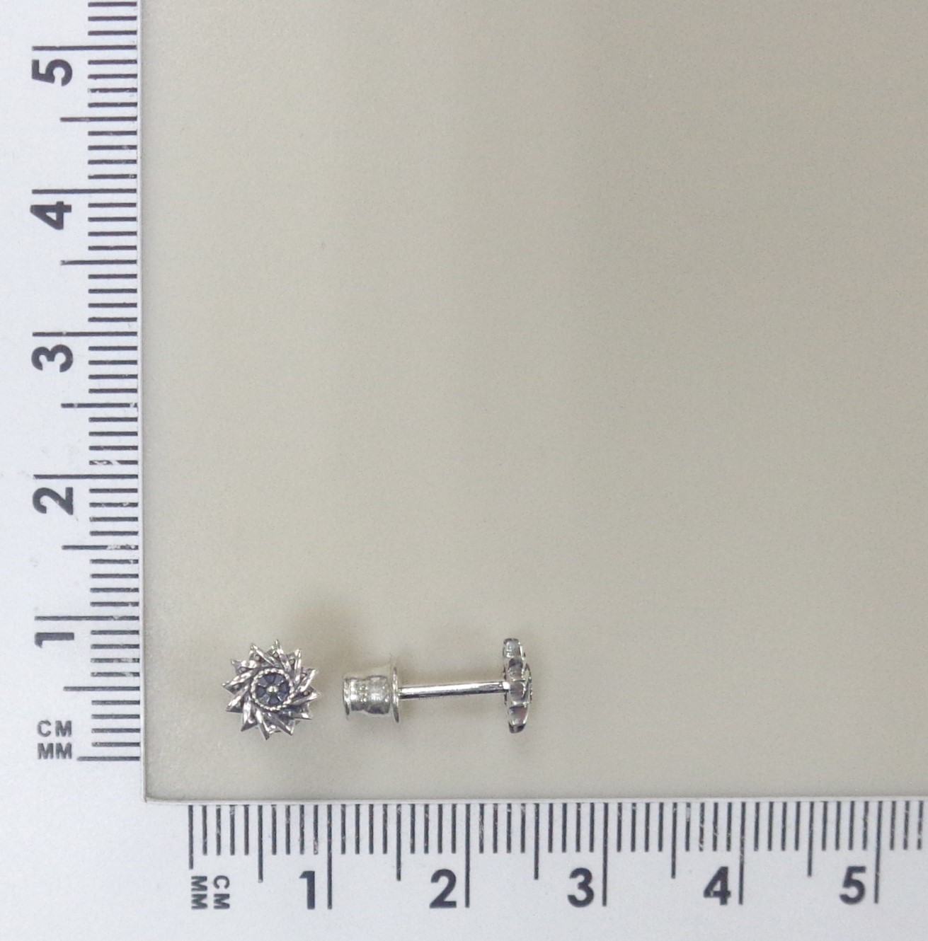 Серебряные серьги-пусеты "Эрцгамма"